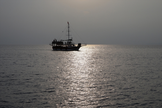 Ruslar salgına rağmen Antalya'dan vazgeçmedi